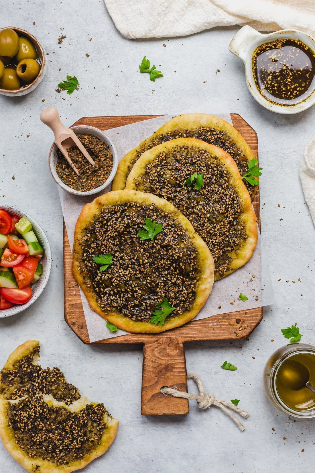 Mana’eesh – Palestijns flatbread met za’atar en olijfolie - Dadelskopen.nl